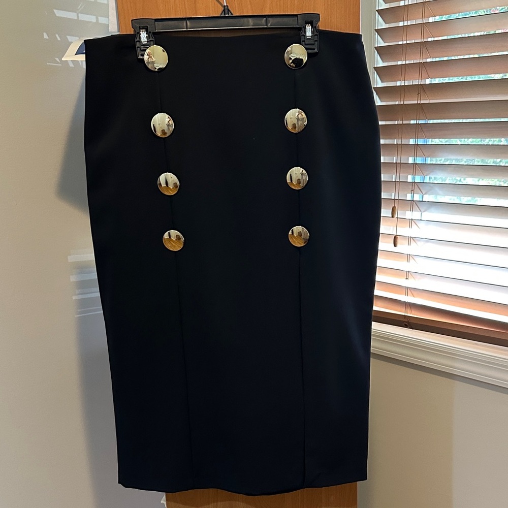 Zara Elegant Black Pencil Skirt with Metallic Accents